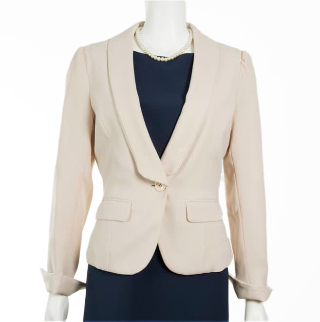 ベージュの長袖ジャケット