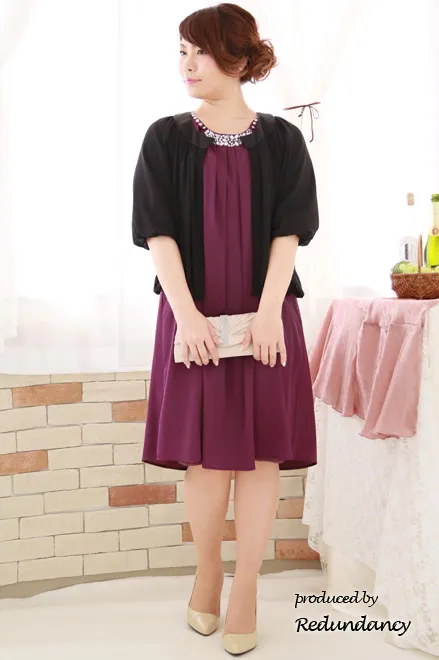 ブラックのポンチョ風ボレロ