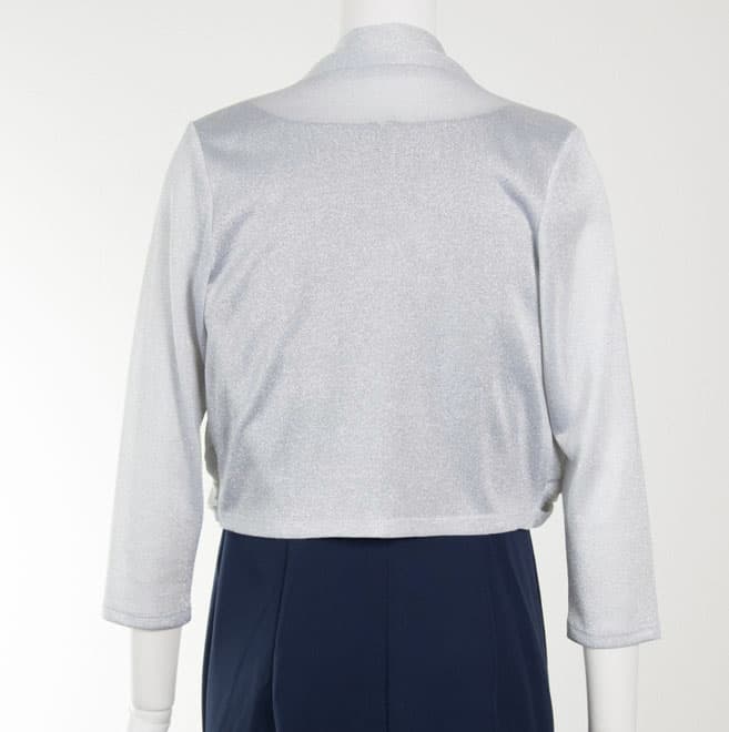 シルバーのラメ入り7分袖ボレロ