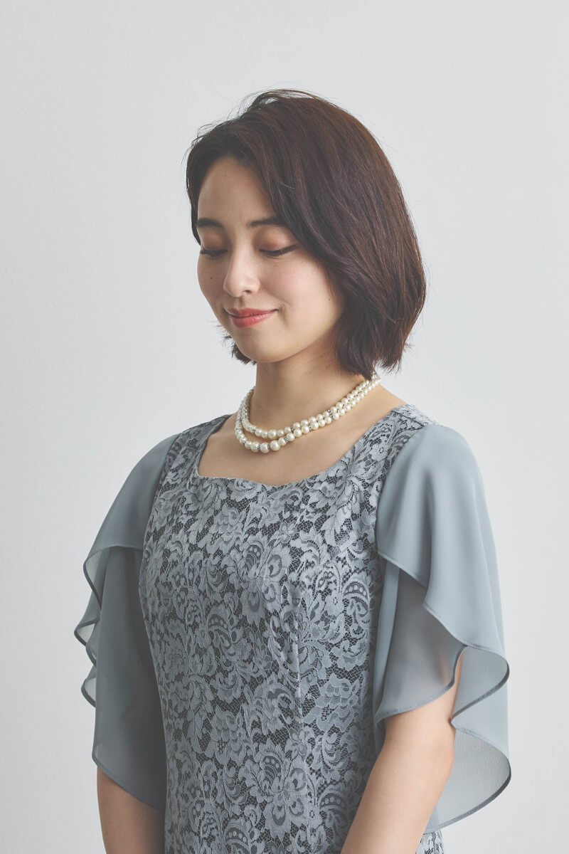 ブルーグレーのシフォンスリーブIラインドレス [ 店頭販売価格 39,600円 ]