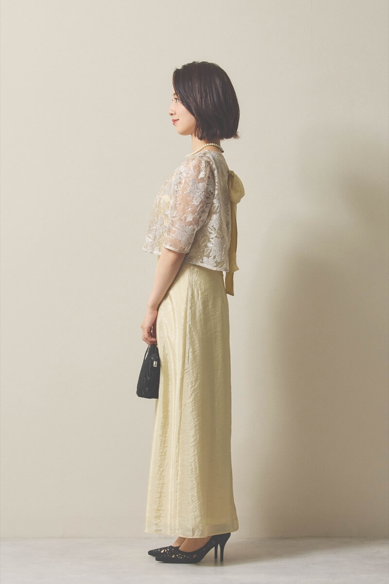 ベージュのシャイニートップスサテンドレス [ 店頭販売価格 38,500円 ]