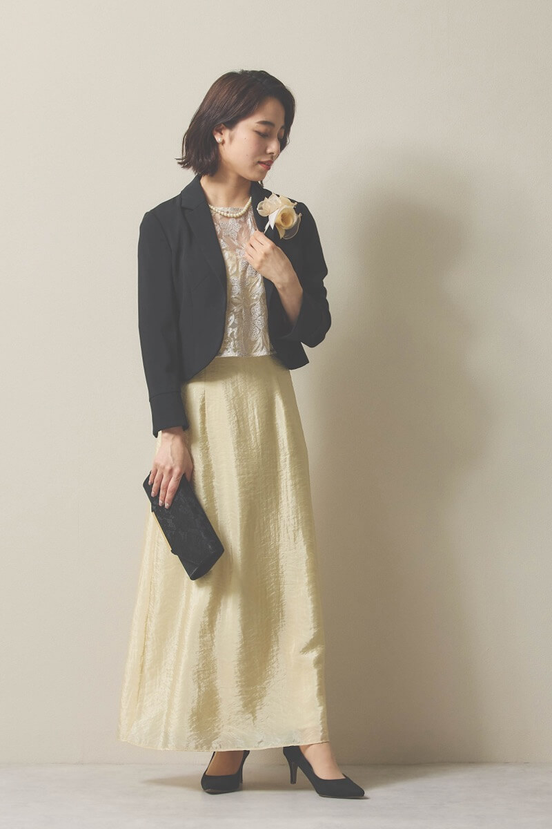 ベージュのシャイニートップスサテンドレス [ 店頭販売価格 38,500円 ]