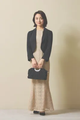 21-0271黒の襟付き七分袖ボレロ