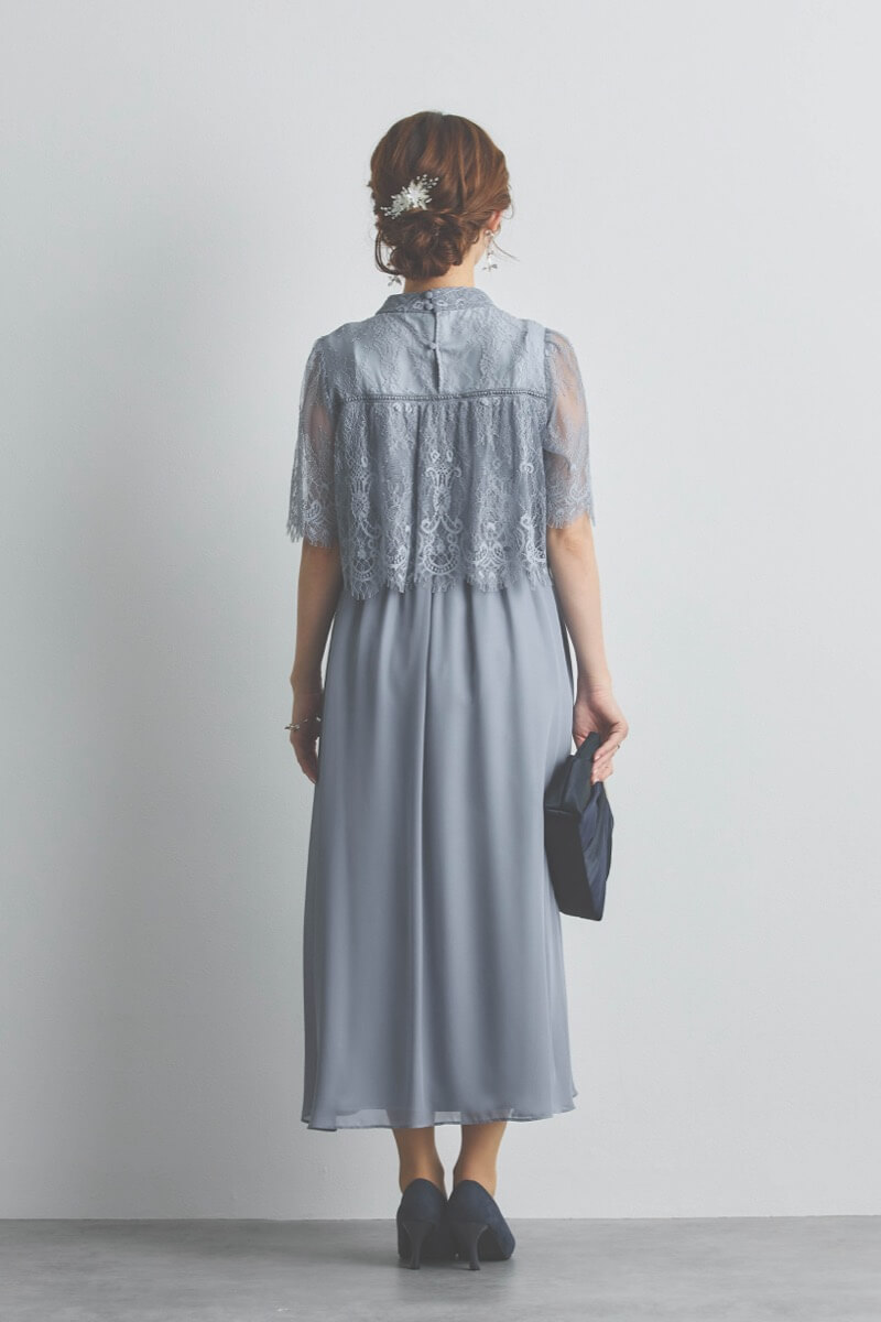 ブルーグレーの授乳口付きハイネックレースドレス