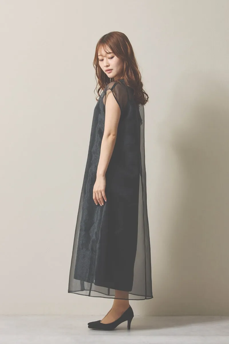 ブラックのアシメフリルオーガンジードレス