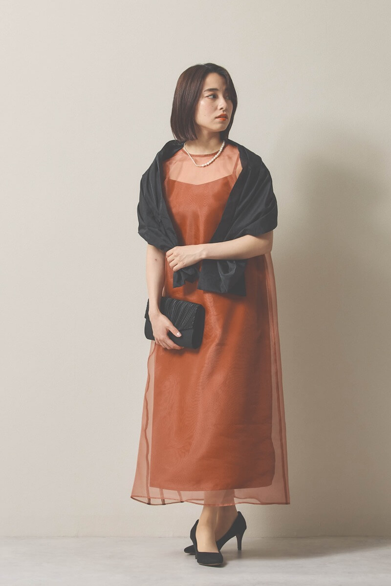 ブラウンのアシメフリルオーガンジードレス