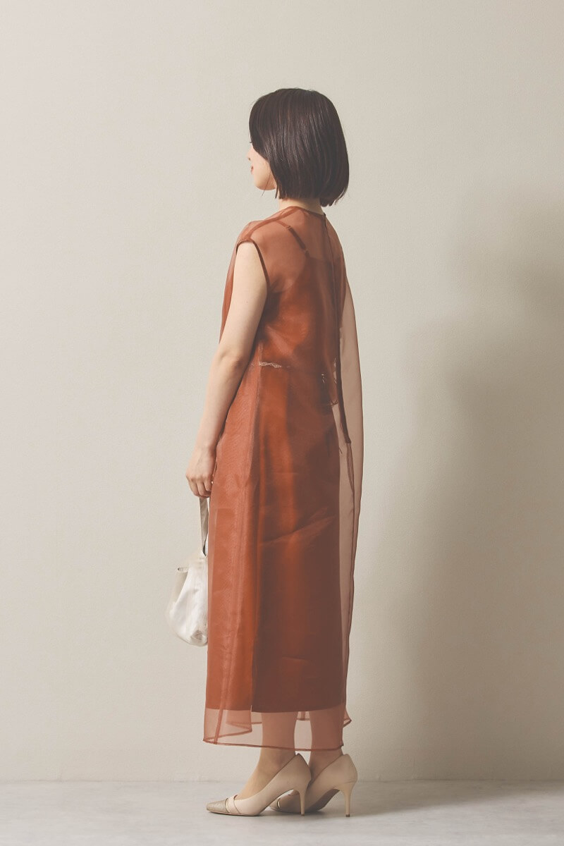 ブラウンのアシメフリルオーガンジードレス