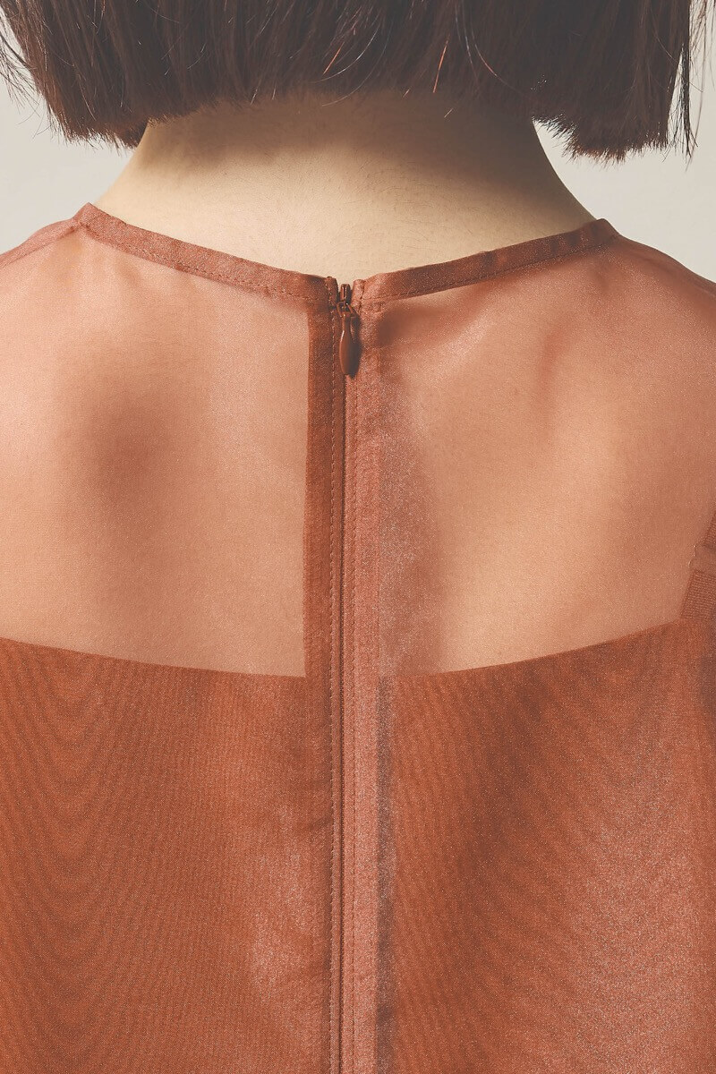 ブラウンのアシメフリルオーガンジードレス