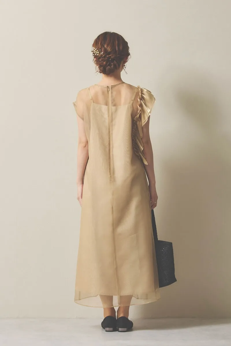ベージュのアシメフリルオーガンジードレス