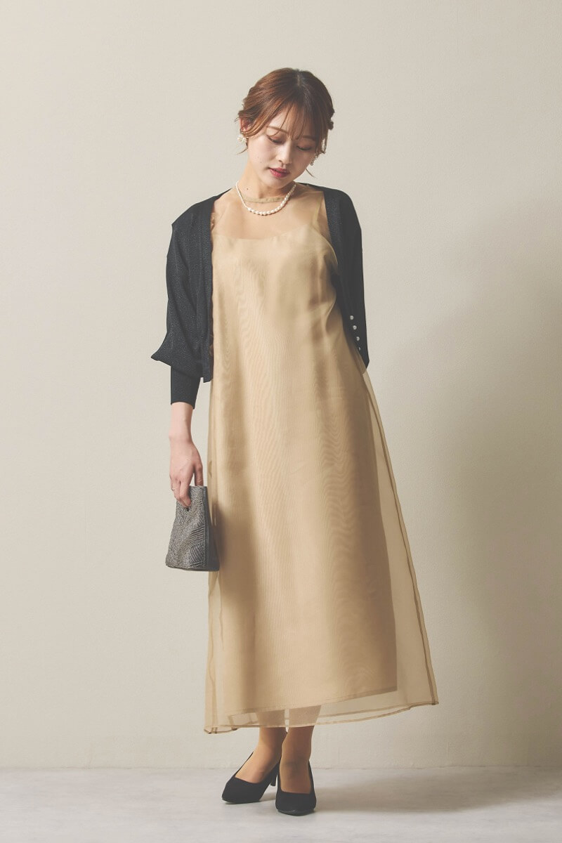 ベージュのアシメフリルオーガンジードレス