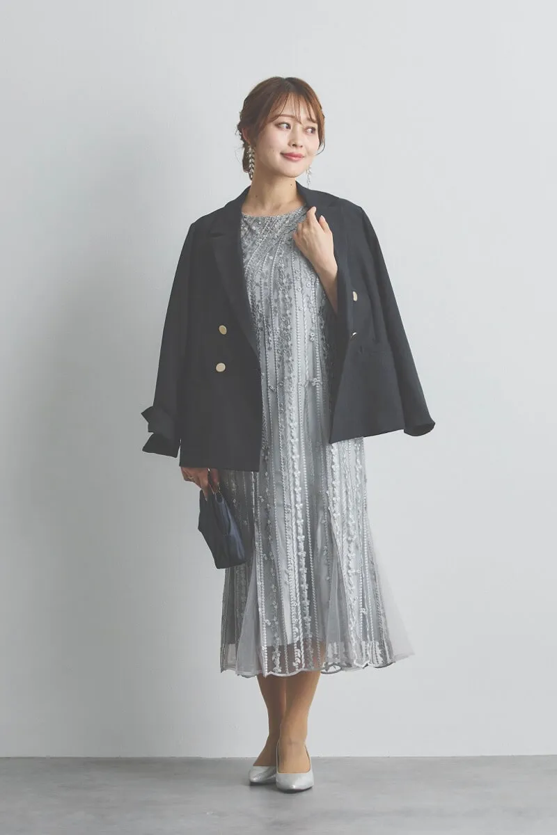 シルバーのストライプ柄刺繍ドレス