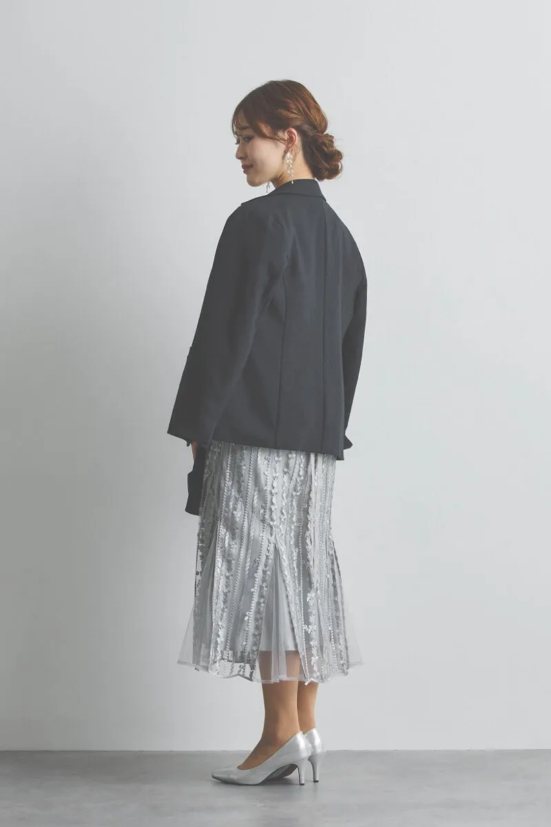 シルバーのストライプ柄刺繍ドレス