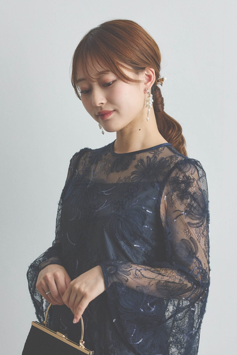 ネイビーのスパンコール刺繍Iラインドレス