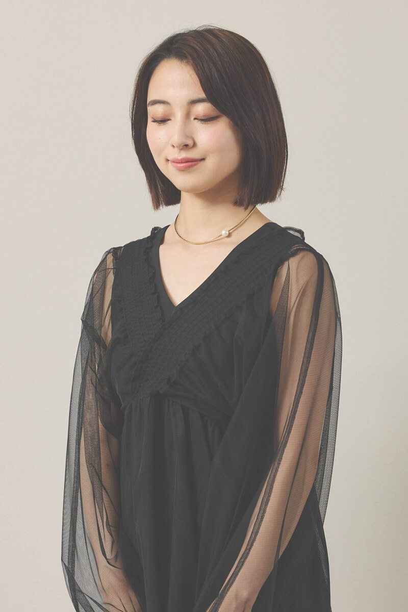 ブラックのチュールブラウス付きオールインワンドレス