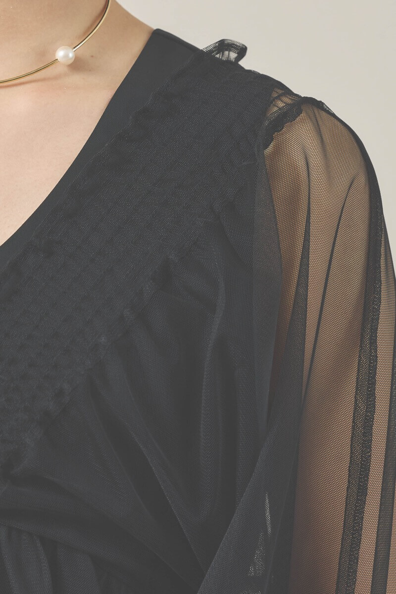 ブラックのチュールブラウス付きオールインワンドレス