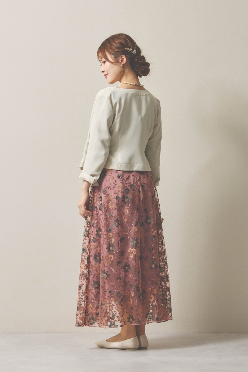 ピンクのフラワーエンブロイダリーオーガンジードレス