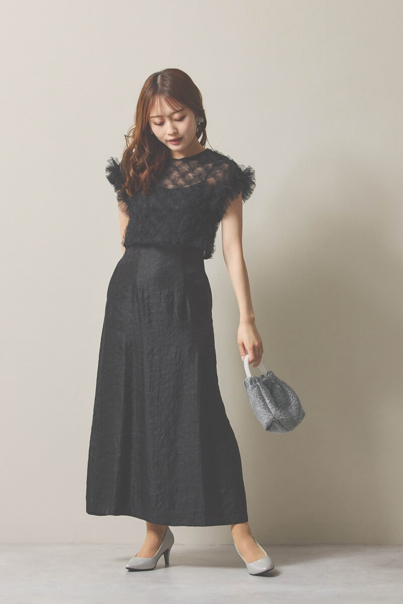 ブラックのボリュームチュールブラウスセットドレス