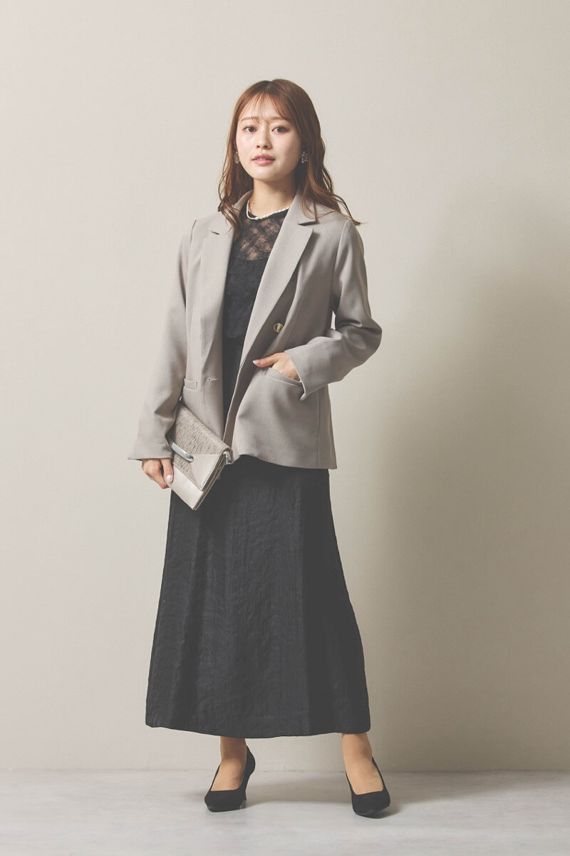 ブラックのボリュームチュールブラウスセットドレス