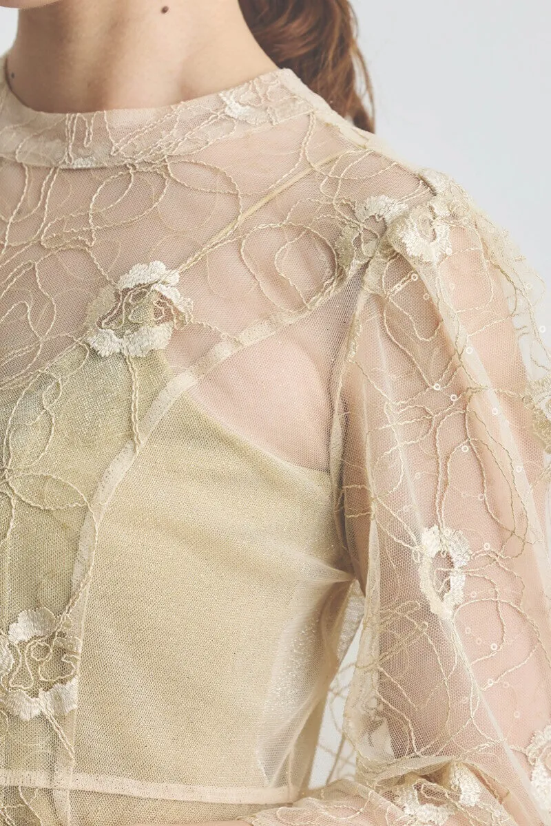 イエローのシャイニーコードレースドレス