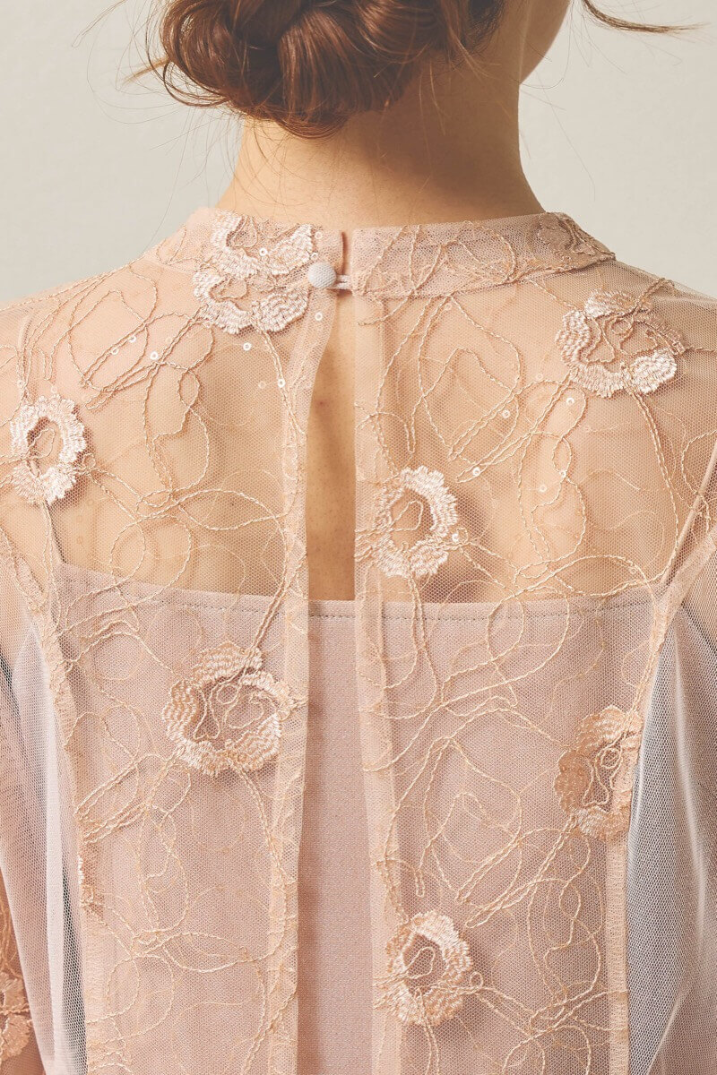 オレンジのシャイニーコードレースドレス