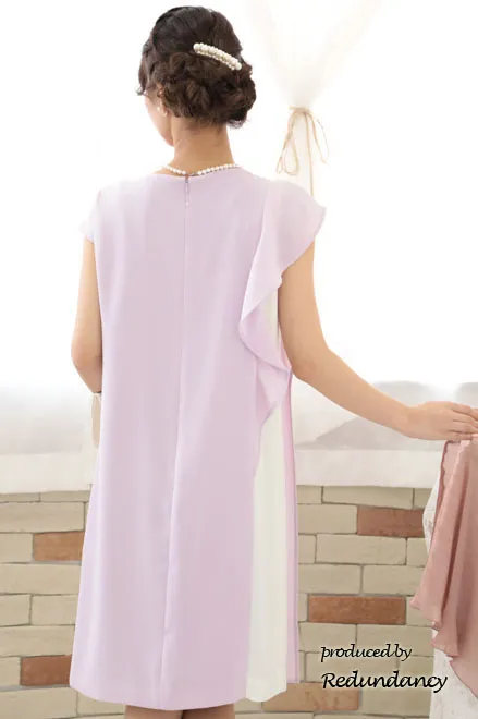 ライトピンク×ホワイトのショルダーフリルバイカラードレス