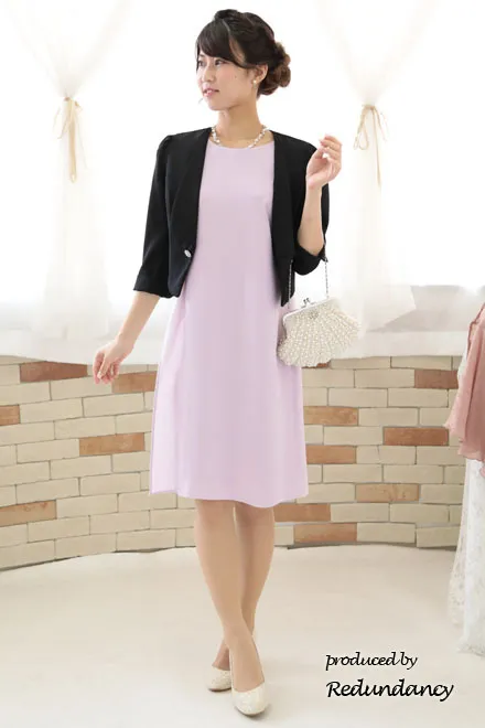 ライトピンク×ホワイトのショルダーフリルバイカラードレス