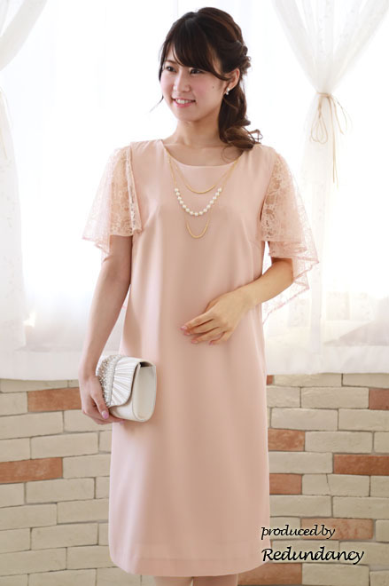 ピンクのレースケープ風シンプルドレス