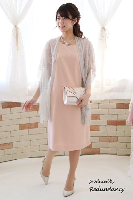 ピンクのレースケープ風シンプルドレス