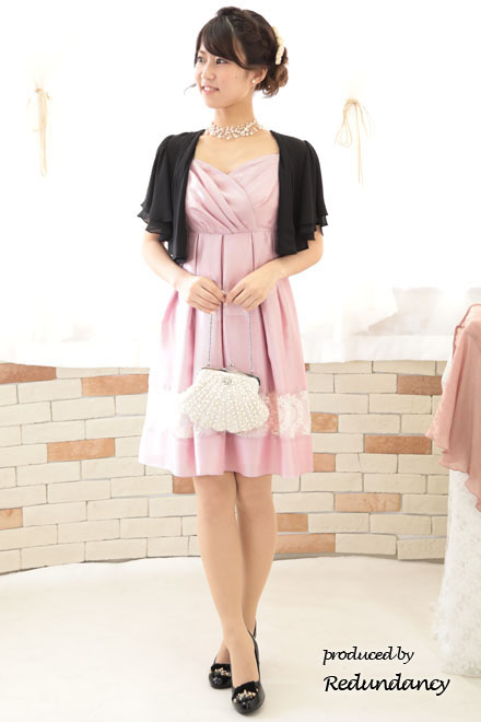 ピンクのオーガンジーレースキャミソールドレス