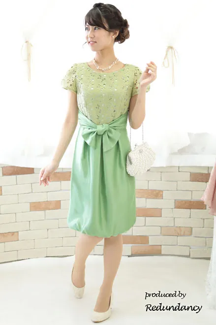 ライトグリーンのシャンタン切替バルーンドレス