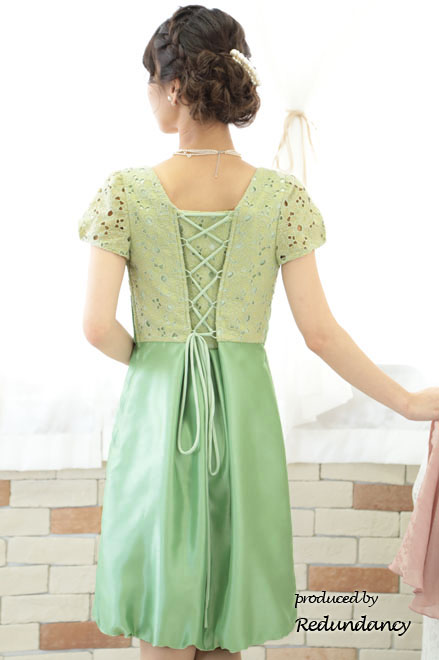 ライトグリーンのシャンタン切替バルーンドレス