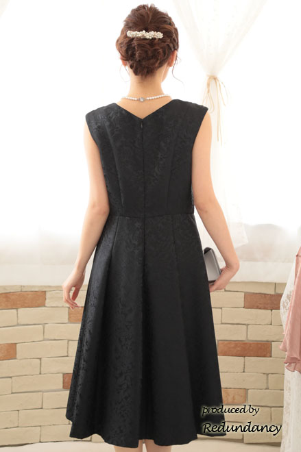 ブラックの織柄フォーマルロングドレス