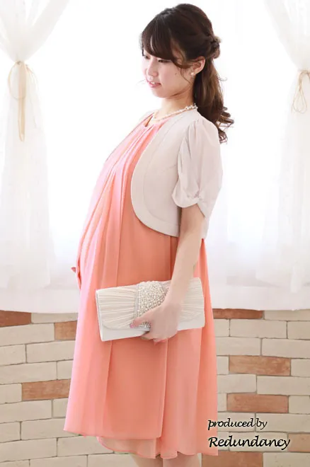 サーモンピンクのレースドッキングシフォンドレス