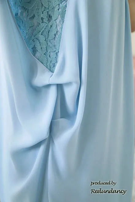 スカイブルーのバックリボンコクーンシルエットシフォンドレス