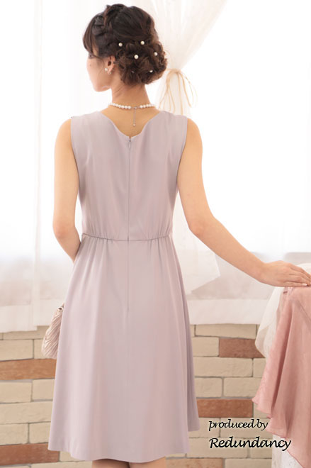 ラベンダーのビーズ付きウエストリボンVネックドレス