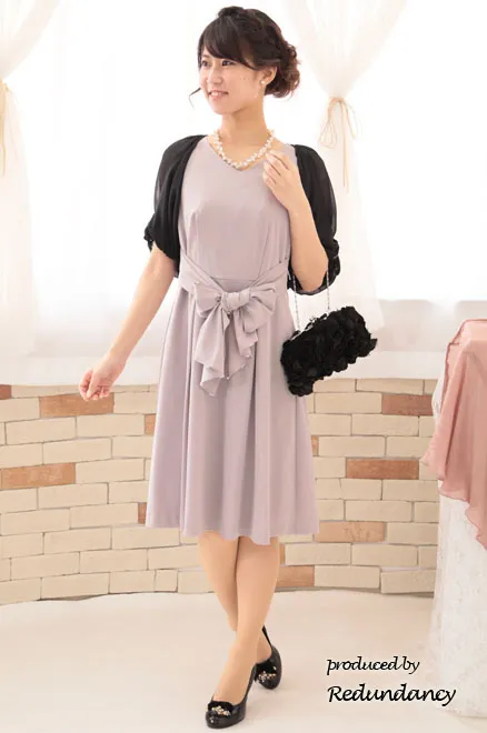 ラベンダーのビーズ付きウエストリボンVネックドレス