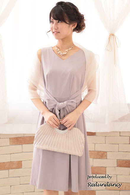 ラベンダーのビーズ付きウエストリボンVネックドレス