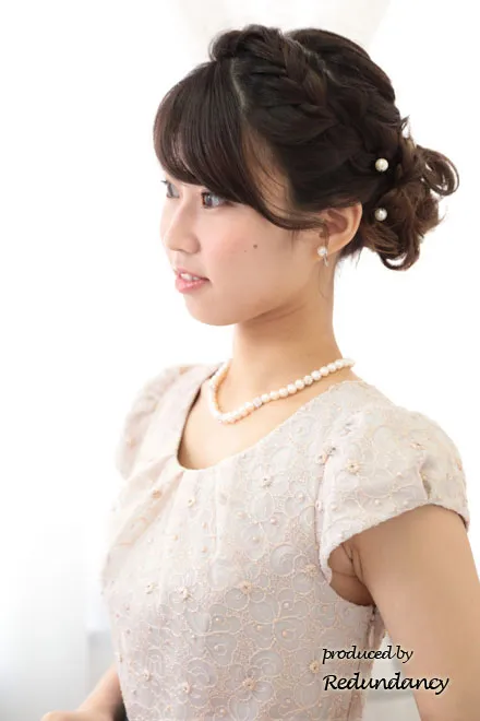 ネイビーの花柄フレンチスリーブドレス