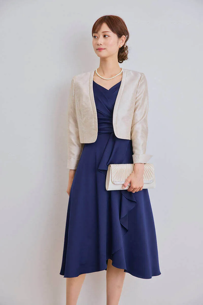 ネイビーのドレープスカートサテンドレス
