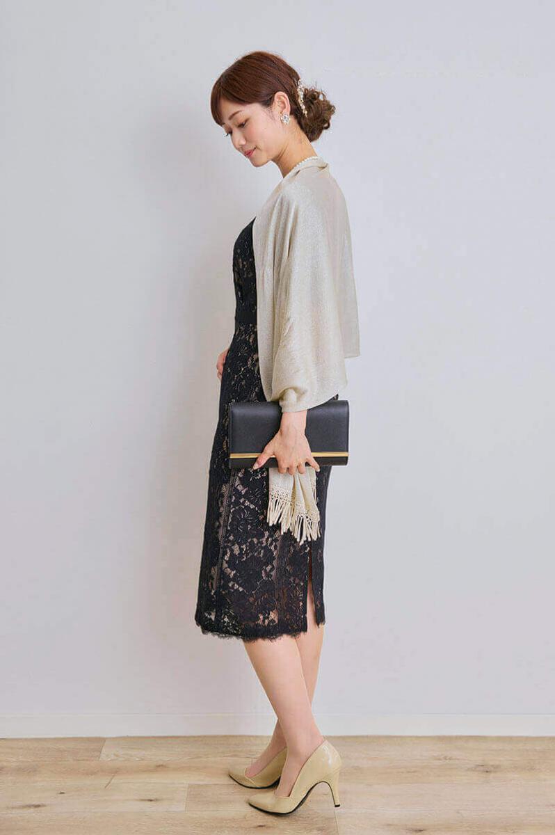 ブラックのパネルレースIラインドレス