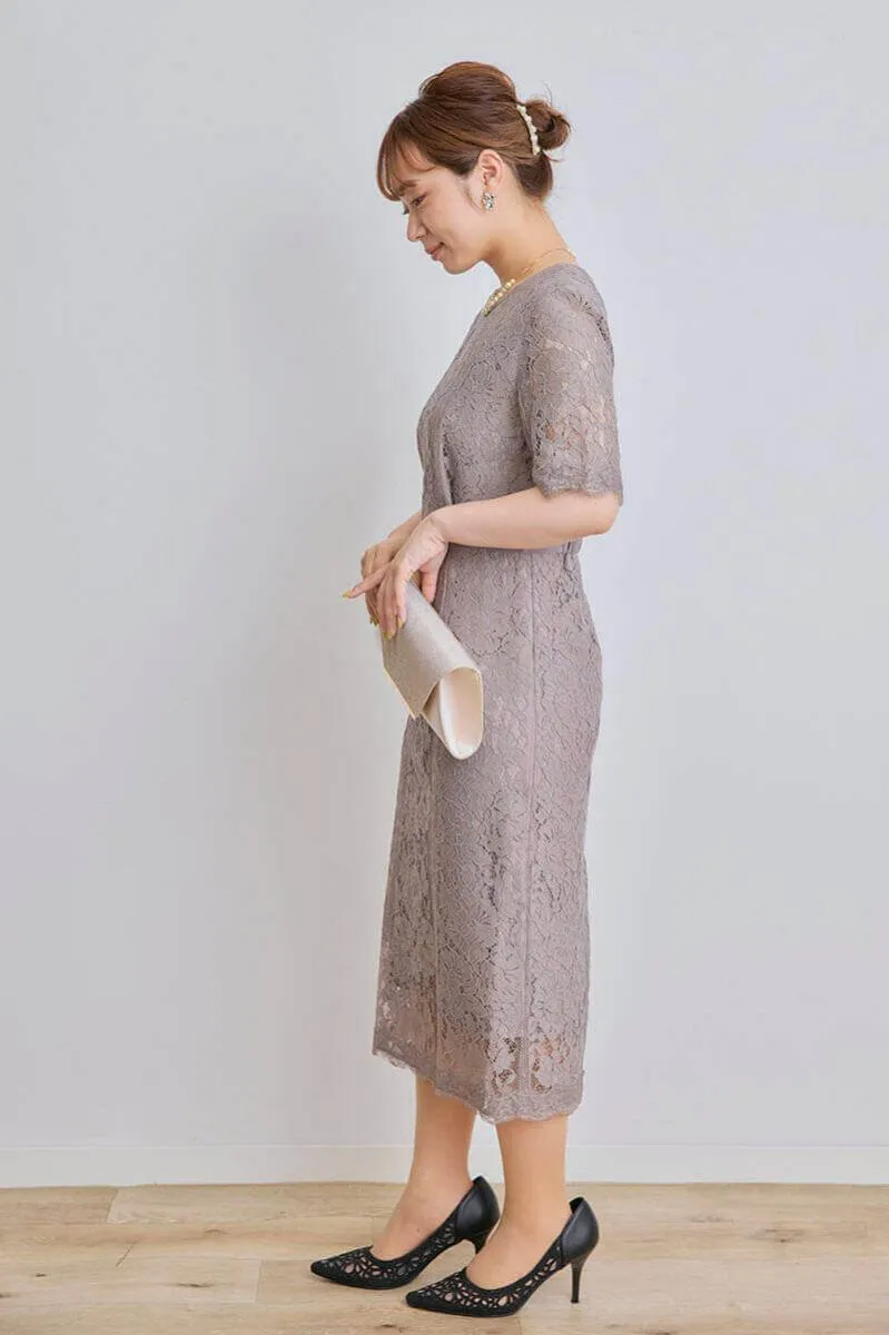 グレージュのパネルレースIラインドレス