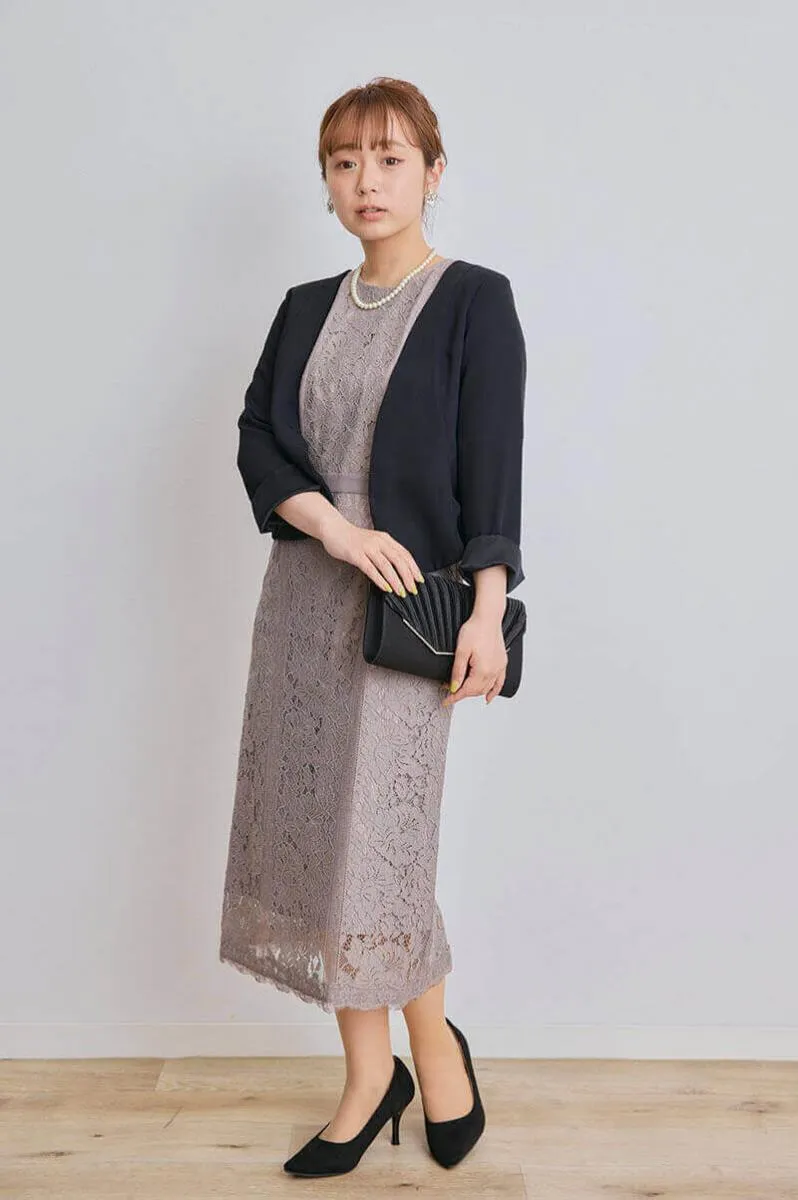 グレージュのパネルレースIラインドレス