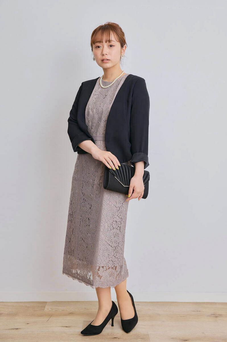 グレージュのパネルレースIラインドレス