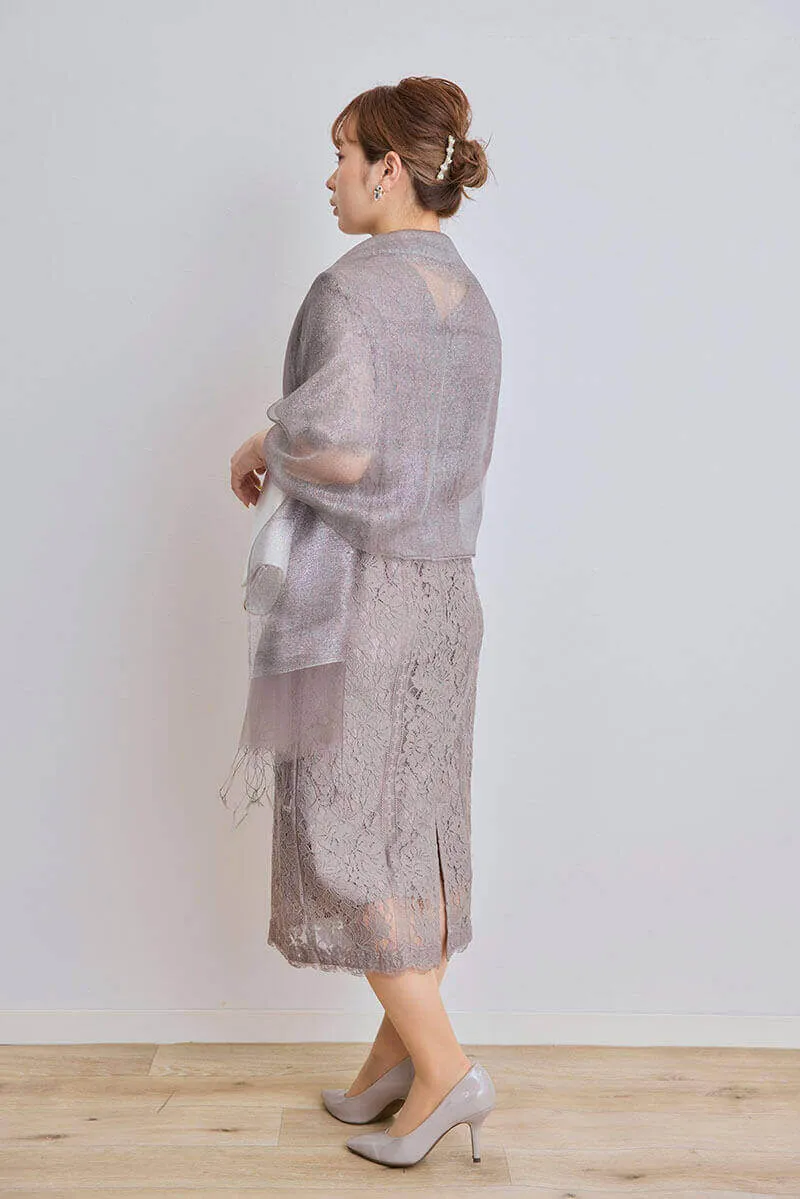 グレージュのパネルレースIラインドレス