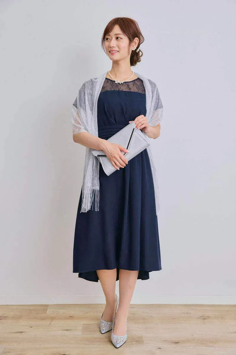 ネイビーのレース切替フレアドレス