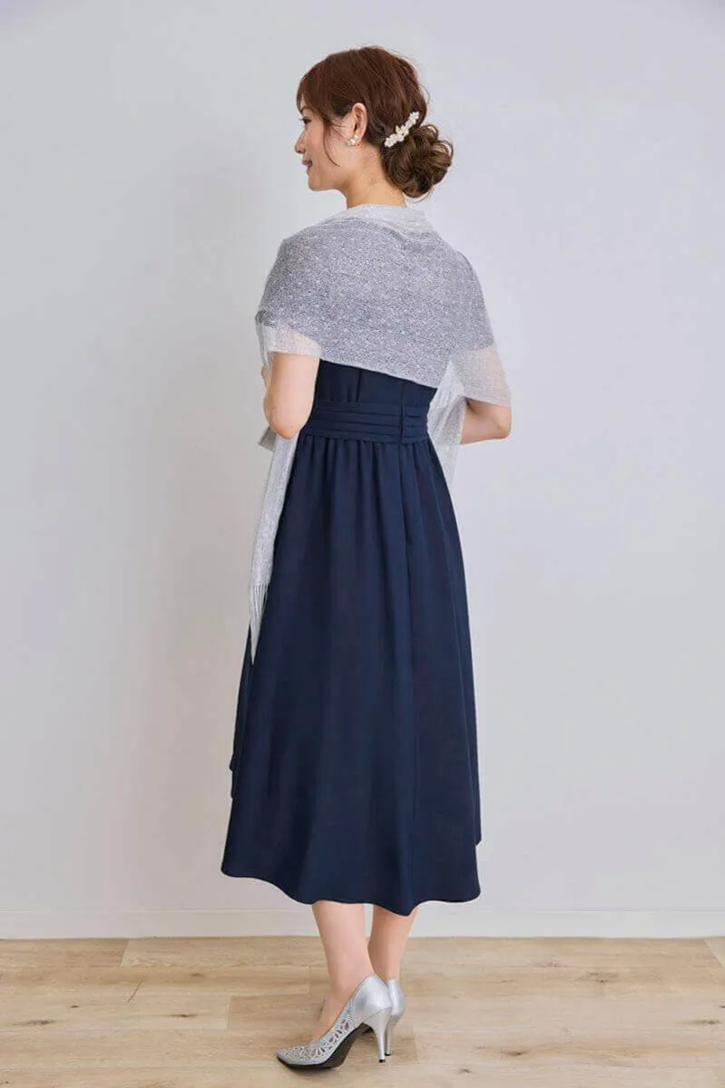 ネイビーのレース切替フレアドレス