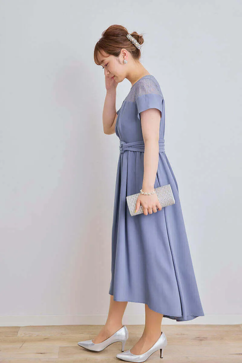 ライトブルーのレース切替フレアドレス