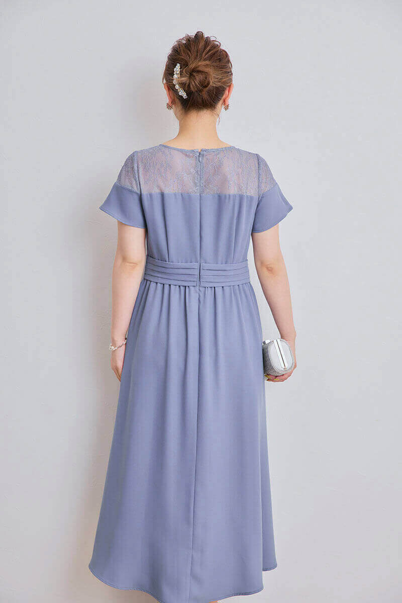 ライトブルーのレース切替フレアドレス