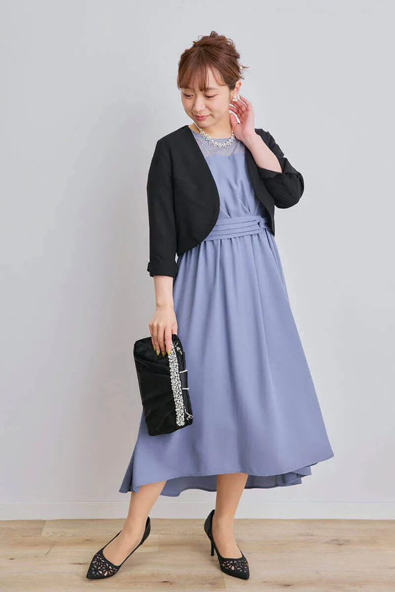 ライトブルーのレース切替フレアドレス