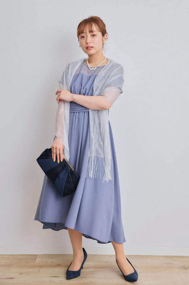 ライトブルーのレース切替フレアドレス